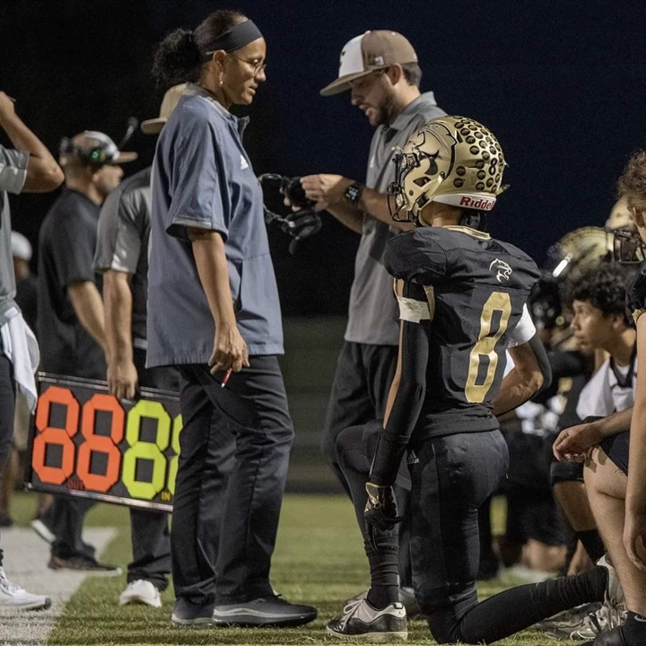 Shannon Reed makes name for herself on TXHSFB sidelines