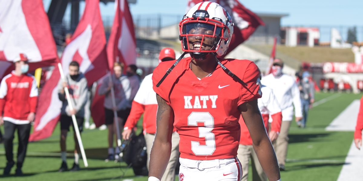 SEC Catching the Eye of Top 2022 DB Bobby Taylor Ahead of State Title Showdown