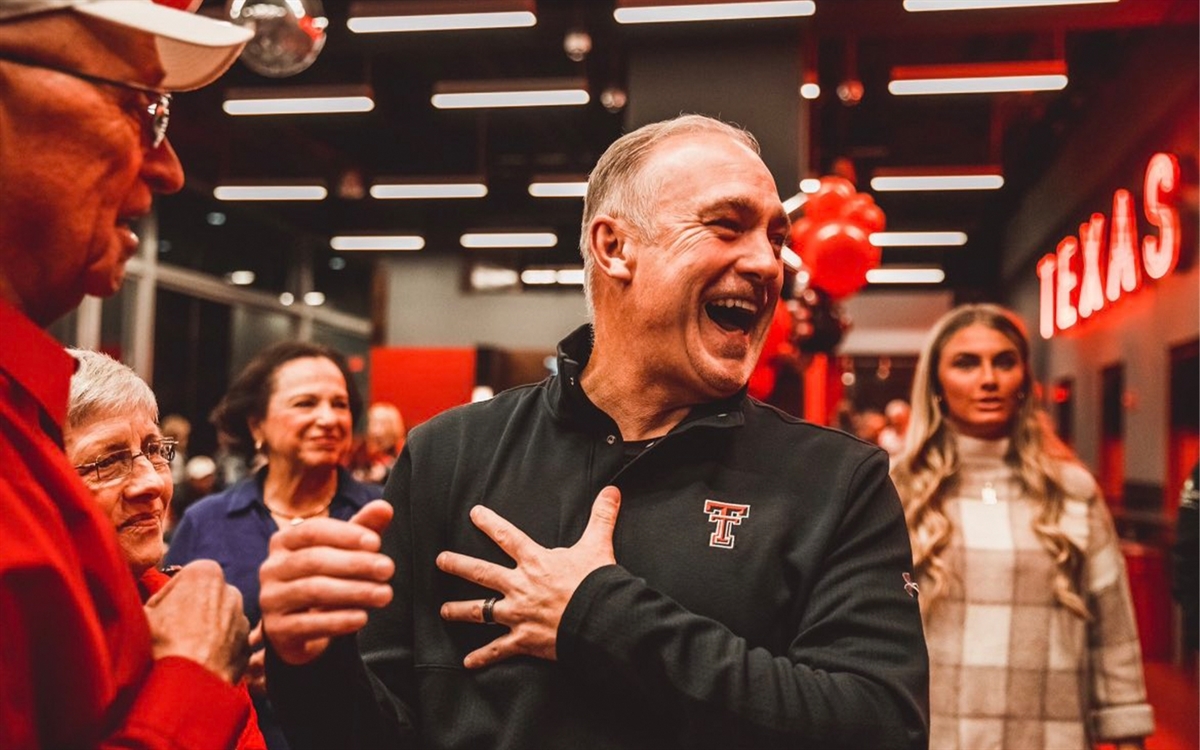 EXCLUSIVE: Behind-the-scenes for 36 hours with Texas Tech head coach Joey  McGuire