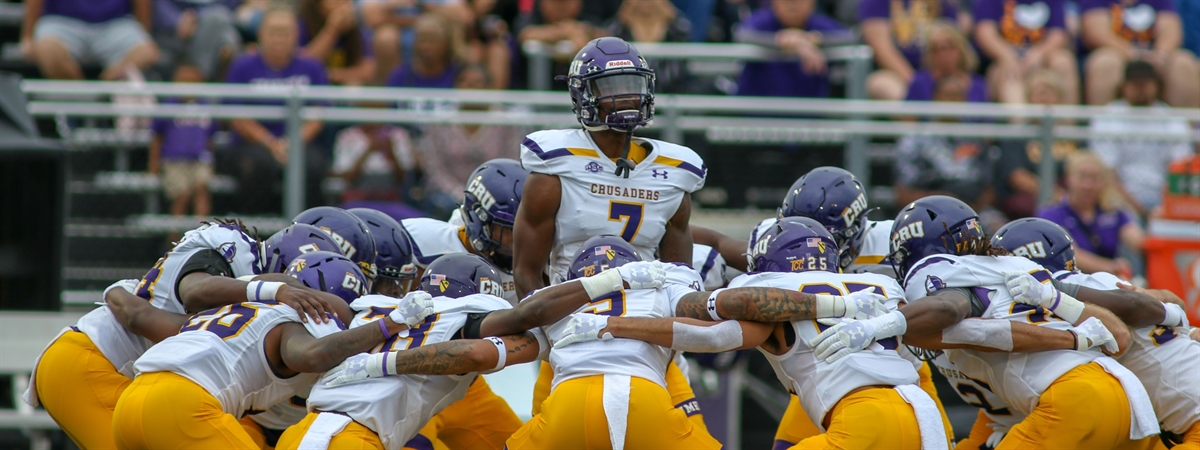 Mary Hardin-Baylor wins 2021 DIII football national championship in the  Stagg Bowl